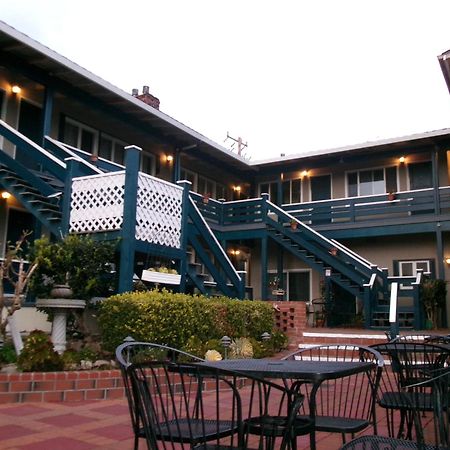 Carmel Wayfarer Inn Екстериор снимка
