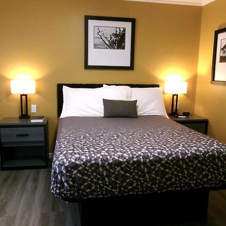 Carmel Wayfarer Inn Екстериор снимка