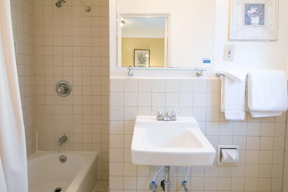 Carmel Wayfarer Inn Екстериор снимка