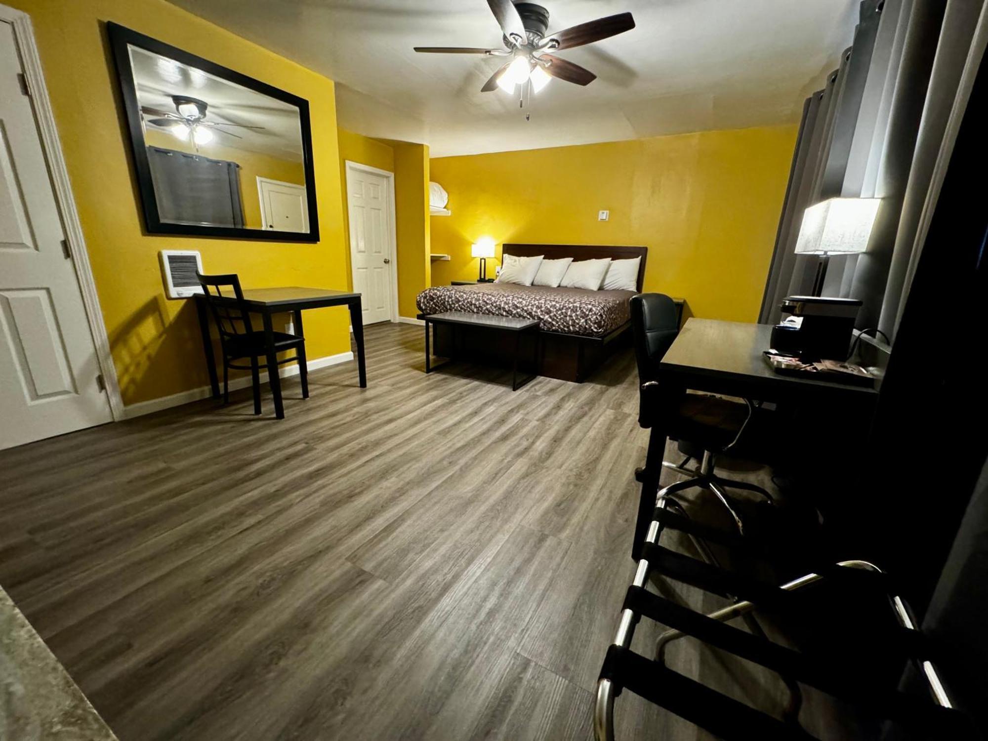 Carmel Wayfarer Inn Екстериор снимка
