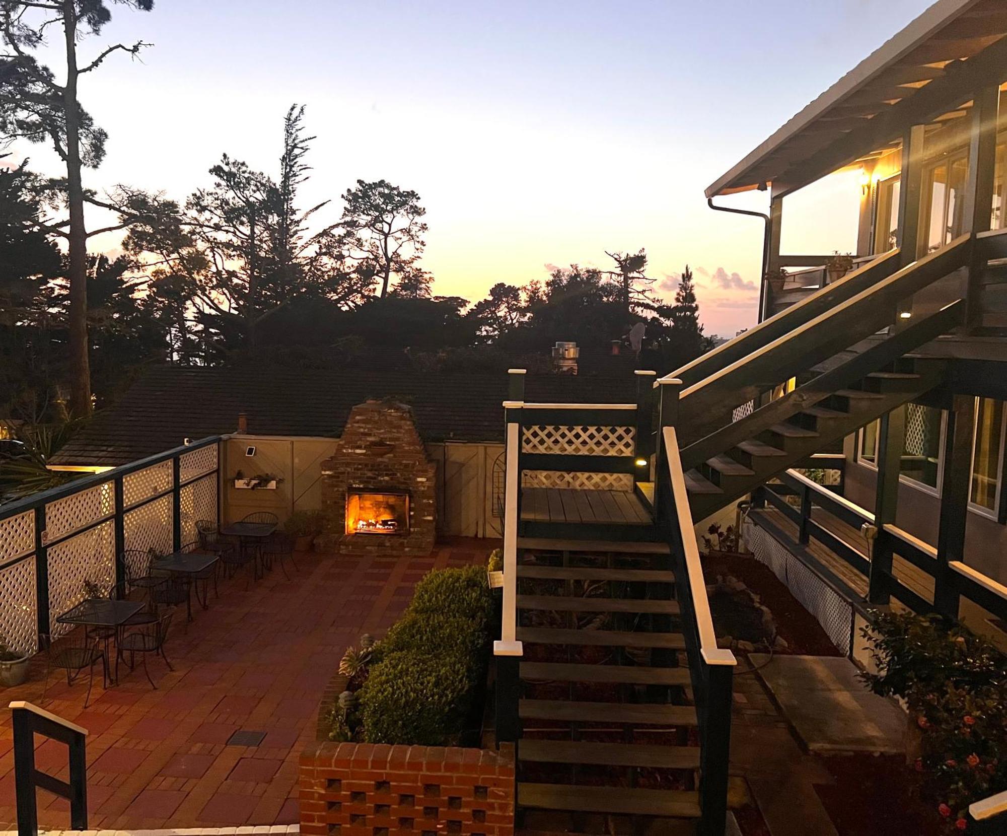Carmel Wayfarer Inn Екстериор снимка