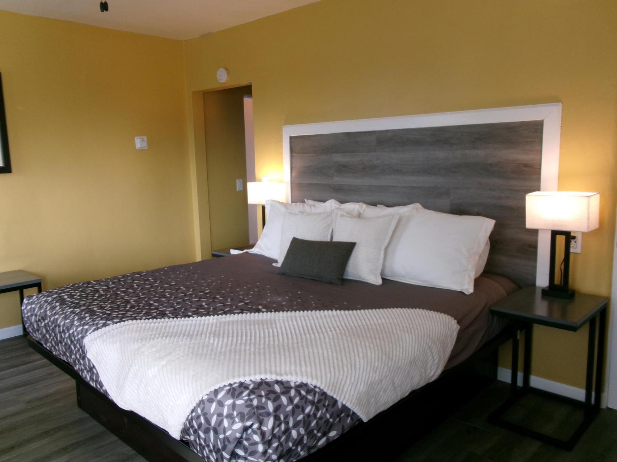 Carmel Wayfarer Inn Екстериор снимка