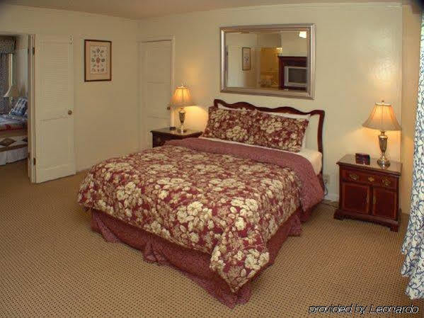 Carmel Wayfarer Inn Екстериор снимка