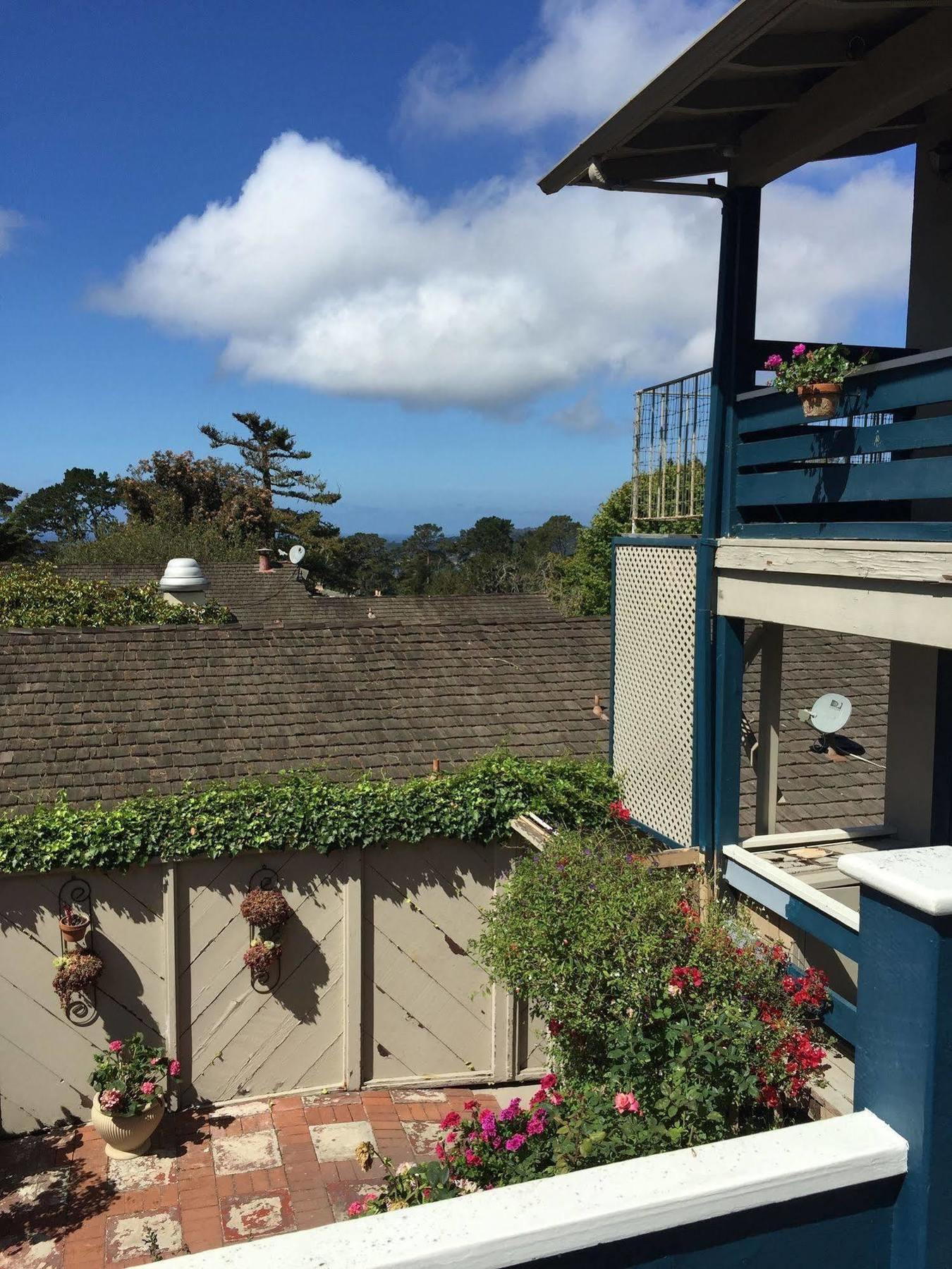 Carmel Wayfarer Inn Екстериор снимка